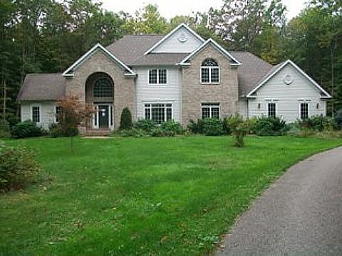 2nd image of 10480 Locust Grove Dr