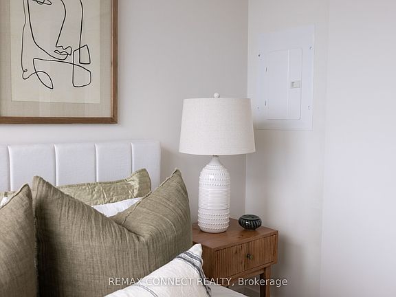 5th image of 181 Sterling Rd #1107