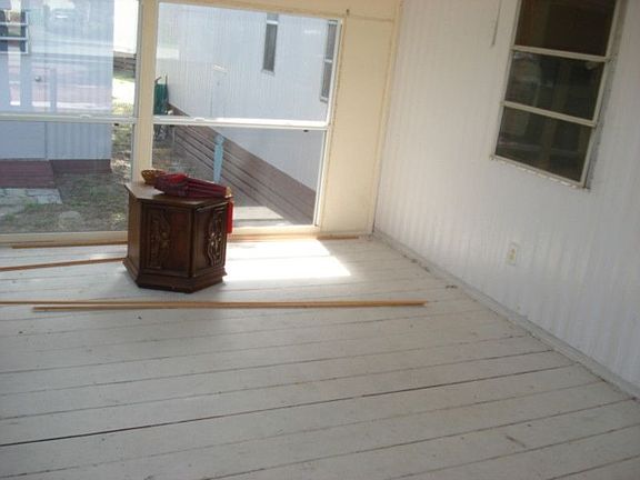 2nd image of 912 Legion Ave