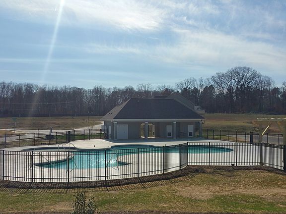 3rd image of 820 Blue Moon Ct