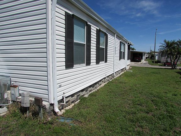 4th image of 2613 Coachlite Dr