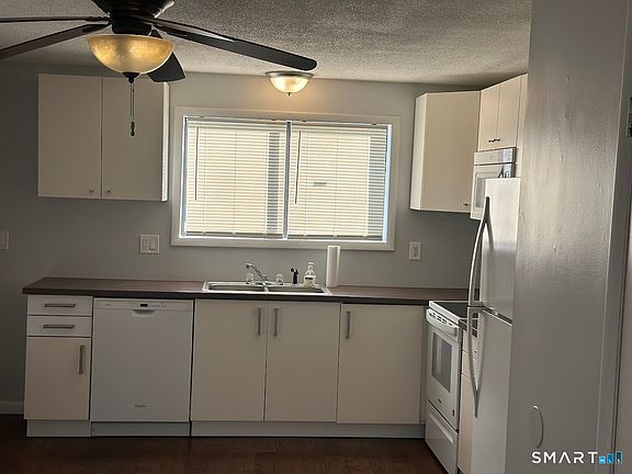 5th image of 39 Horton Hill Road #7C