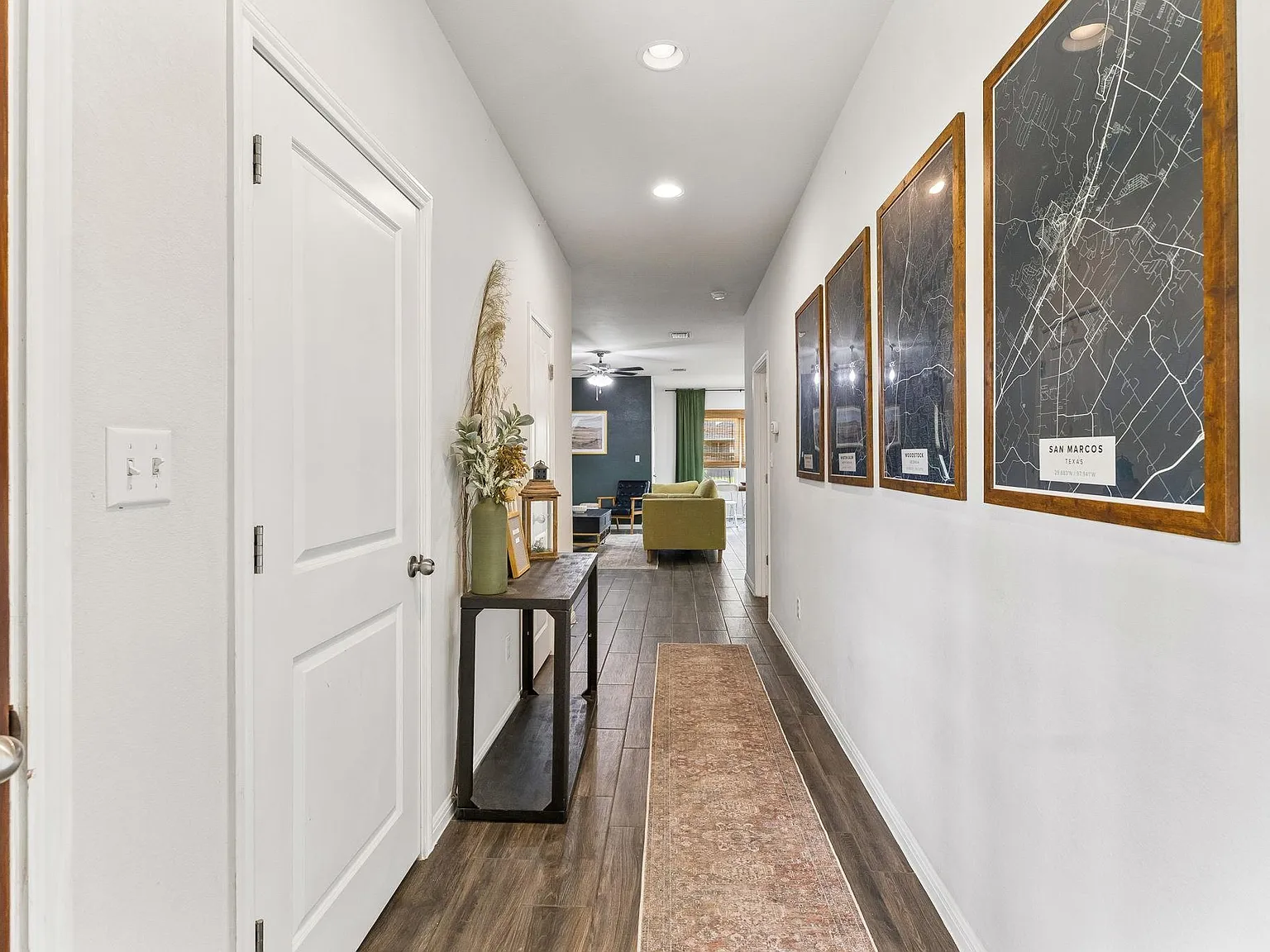 4 bed, 2.5 bath, 2275 sqft, $2,350 — Photo 4