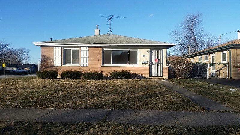 1st image of 870 163rd St
