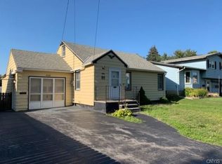 406 Kirsch Dr, Syracuse, NY 13211