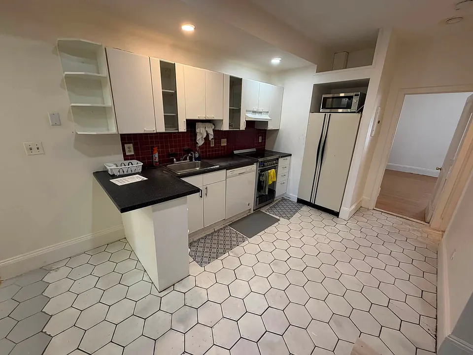 178 Brighton Ave #9
