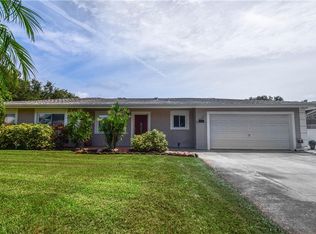 5885 Oakhurst Dr, Seminole, FL 33772