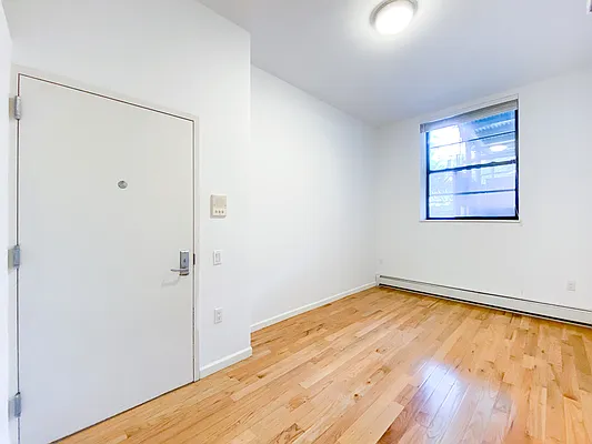 Rented by City Connections Realty | media 1