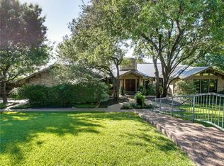 1513 Shady Oaks Ln, Fort Worth, TX 76107
