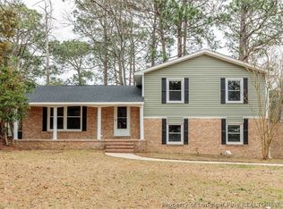 5812 Fairway Dr, Hope Mills, NC 28348