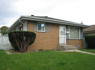 5735 N 98th St, Milwaukee, WI 53225