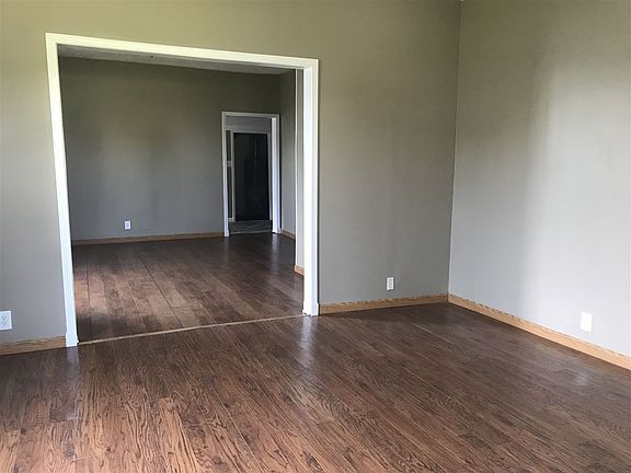 2nd image of 2296 N Baker St
