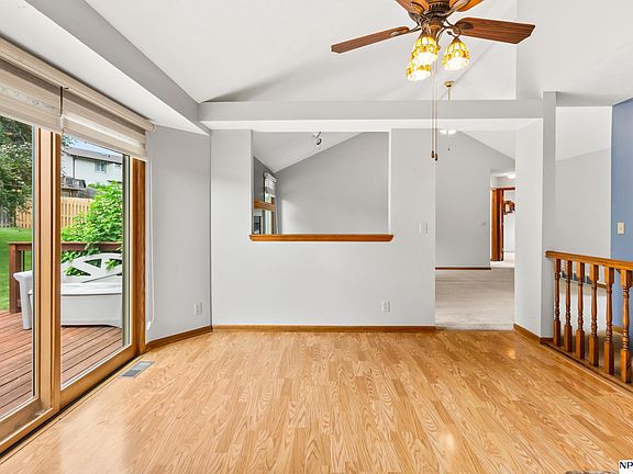 4th image of 16576 Adams St