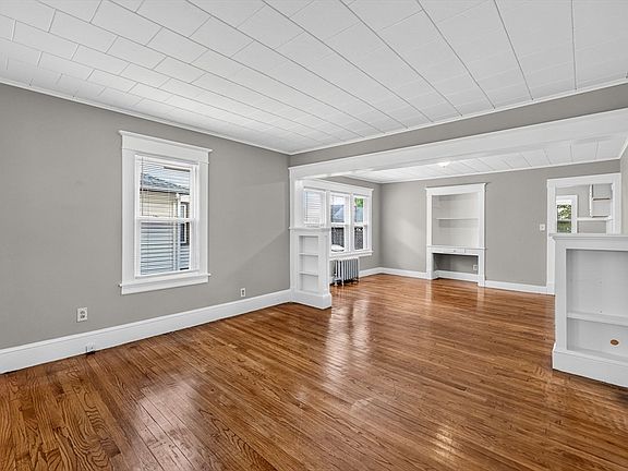3rd image of 98-100 Draper St