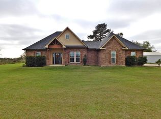 1849 Woody Ln, Sealy, TX 77474