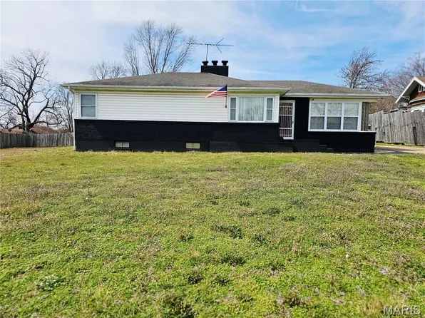 406 N Commercial St, Crocker, MO 65452