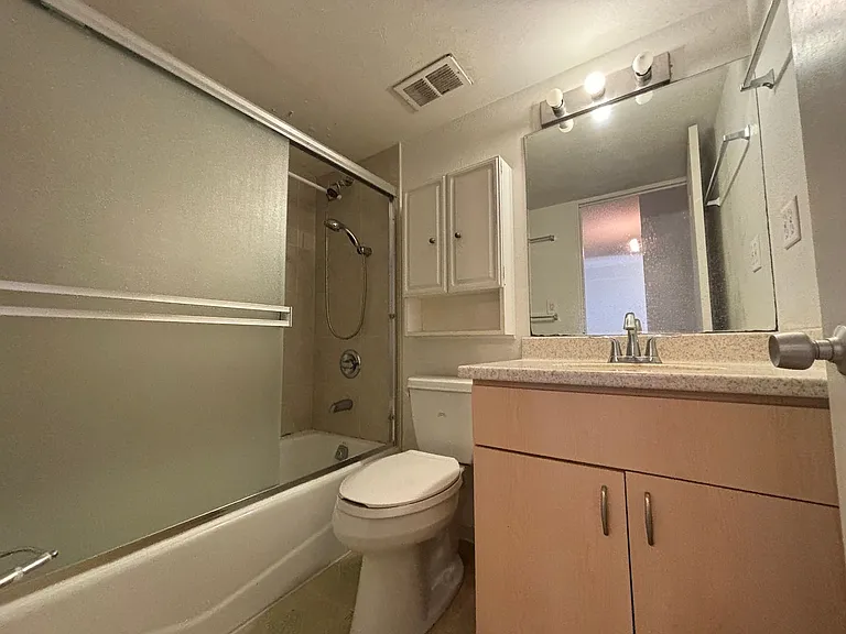 910 Ahana St #1107 — Photo 5