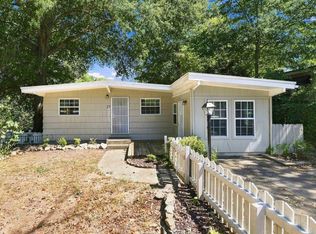 27 Greenway Dr, Little Rock, AR 72209