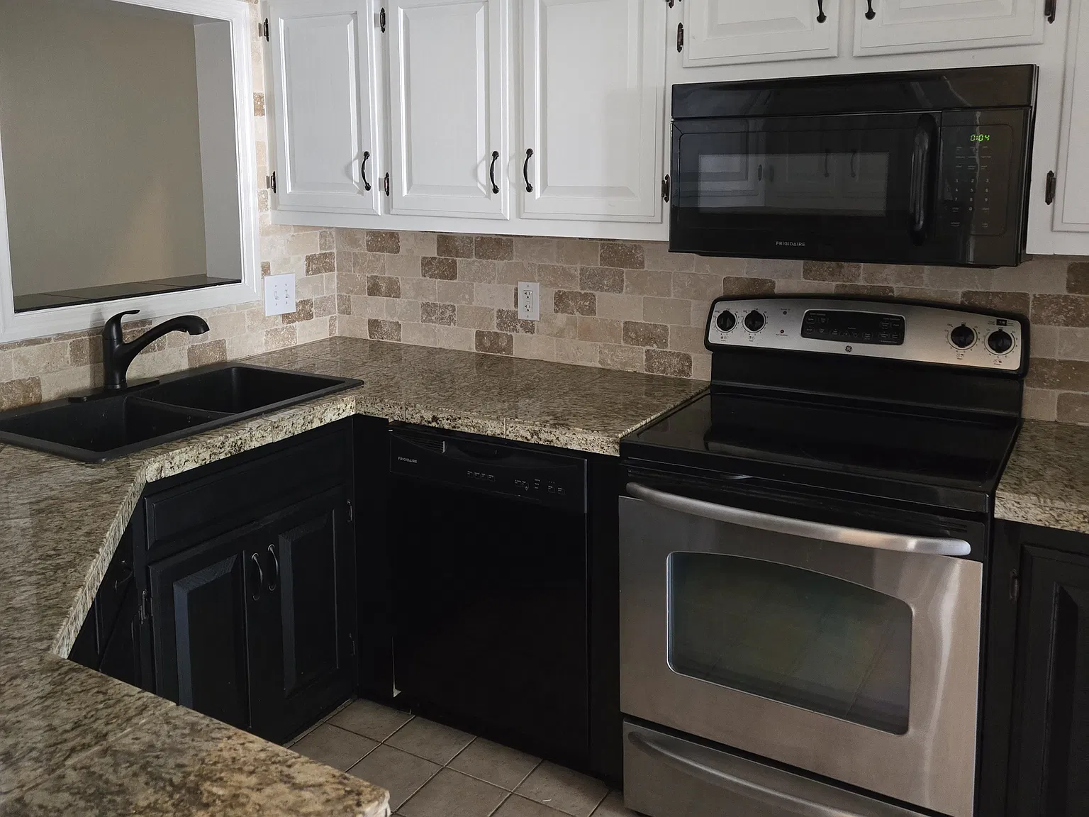 2114 Portland Ave — Photo 3