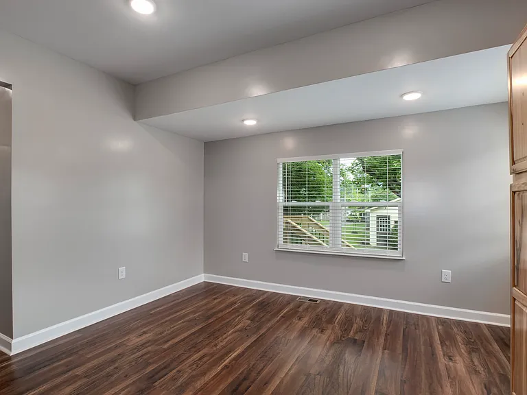 327 Ohio Ave #327 — Photo 10