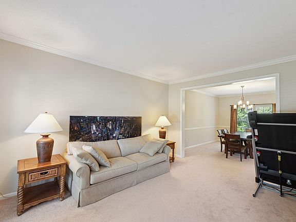 5th image of 1138 Hayward Cir