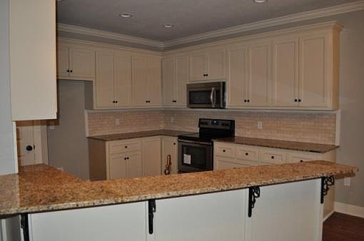 4th image of 1026 Hillcrest Farms Ln