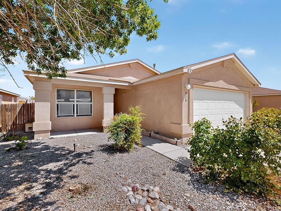 1st image of 928 Tanager Dr SW