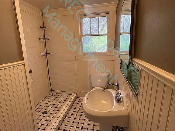 3rd image of 1512 College Ave
