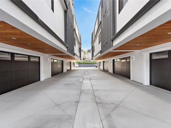 20462 Santa Ana Ave Unit B, Newport Beach, CA 92660
