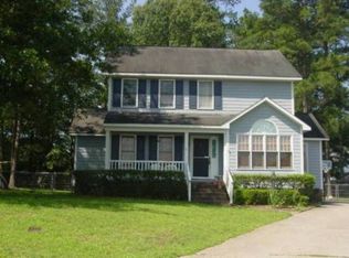 709 Woodstone Ct, Fayetteville, NC 28311