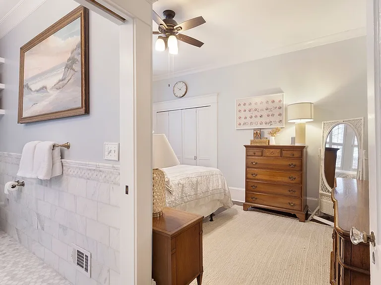 1179 Monroe Dr NE — Photo 15