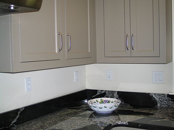 5th image of 1460 37th St