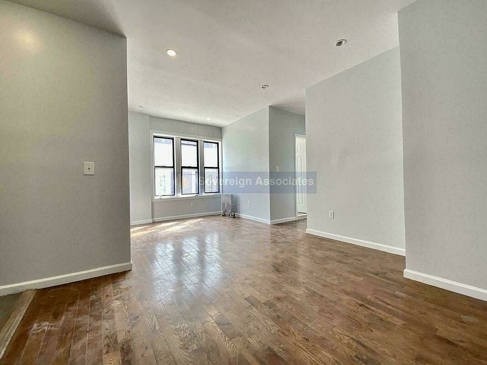 1st image of 518 W 204th St #10