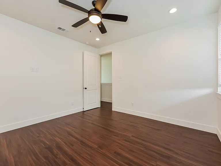 8589 Mulligan Pass — Photo 10