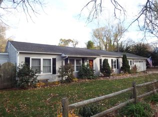 236 Roxbury Rd, Niantic, CT 06357