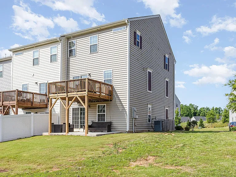 235 Misty Pike Dr — Photo 11