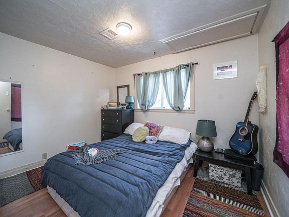 4th image of 1611 Oregon Ave