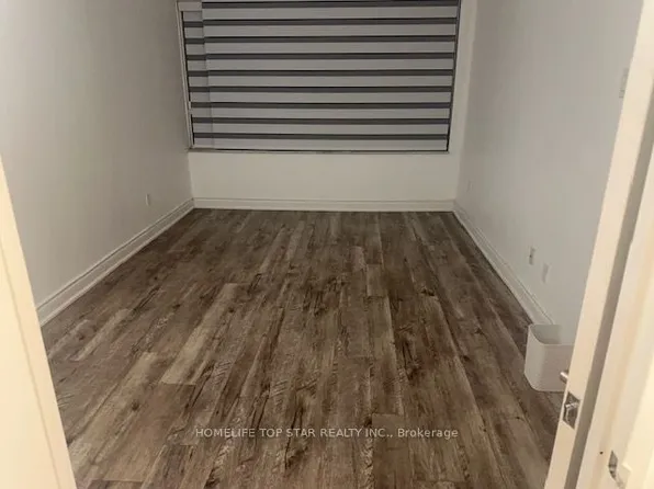 265 NW Enfield Pl, Mississauga, ON