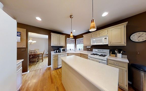 5th image of 2224 Cheshire Dr