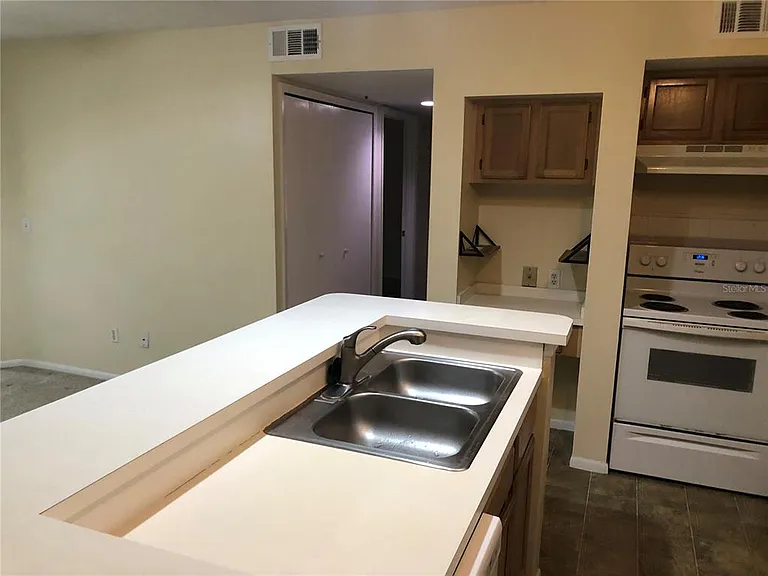 486 N Pin Oak Pl #106 — Photo 6