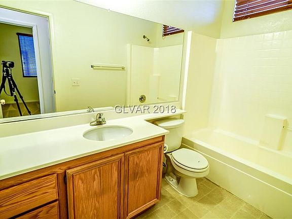 3rd image of 5414 Avent Ferry St
