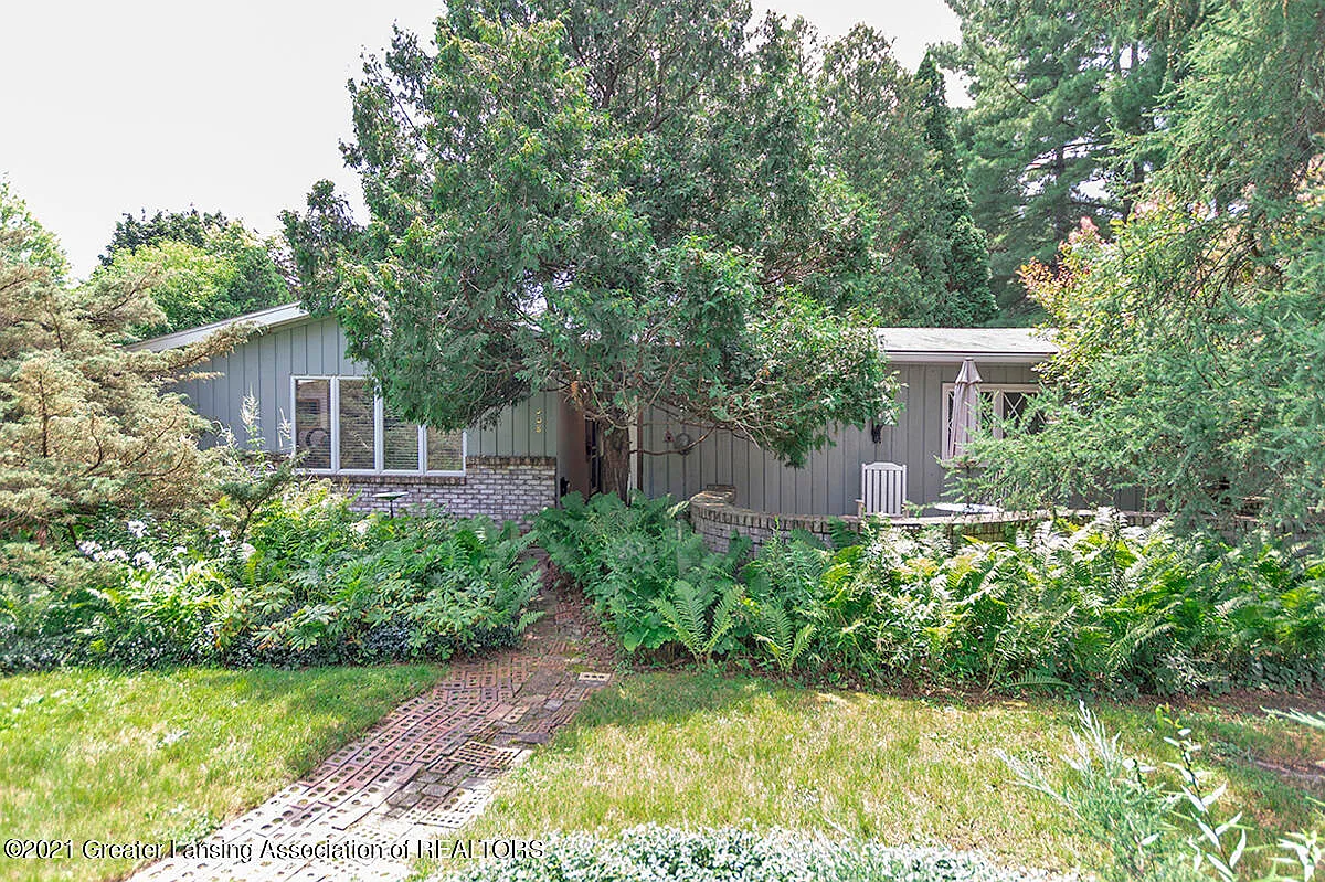 308 S Circle Dr photo 1