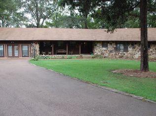 382 Waldrop Rd, Senatobia, MS 38668