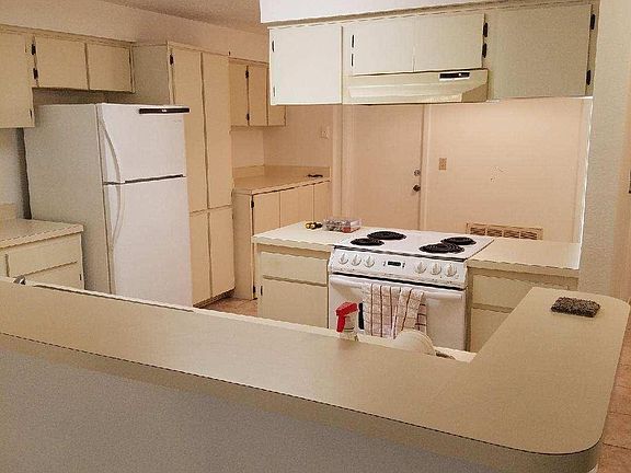 5th image of 2030 Saginaw Ct
