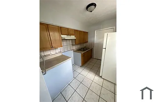 1614 W 3rd St Photo 1