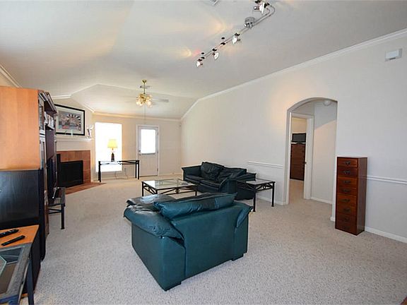 4th image of 17022 Samsarah Cir