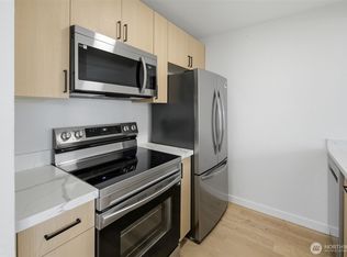 3233 NE 12th St APT 201, Renton, WA 98056