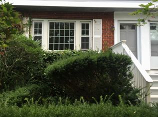 96 Parade Hill Rd, New Canaan, CT 06840