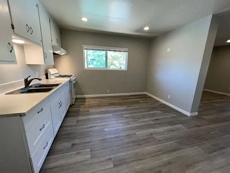 915 S Mesa St — Photo 9