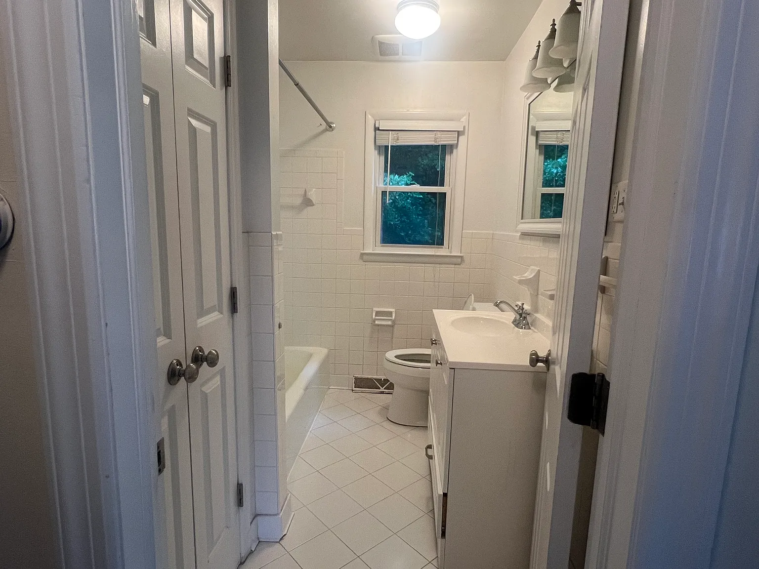 2 bed, 980 sqft, $3,000 — Photo 4